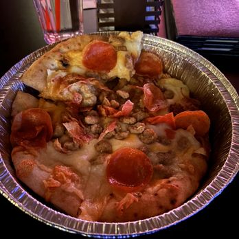 Keys on Main - this is so-called "wood-fired pizza"... disappointing - Karaoke Near Me - Salt Lake City, Utah Keys on Main - this is so-called "wood-fired pizza"... disappointing - Karaoke Near Me - Salt Lake City, Utah