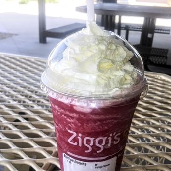 Ziggi's Coffee - Raspberry Pomegranate Smoothie - Coffee & Tea Near Me - Mesa, Arizona
