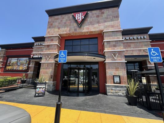 BJ's Restaurant & Brewhouse by null