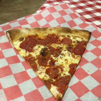Grimaldi's Pizzeria - Regular slice with pepperoni - Pizza Near Me - Tampa, Florida Grimaldi's Pizzeria - Regular slice with pepperoni - Pizza Near Me - Tampa, Florida