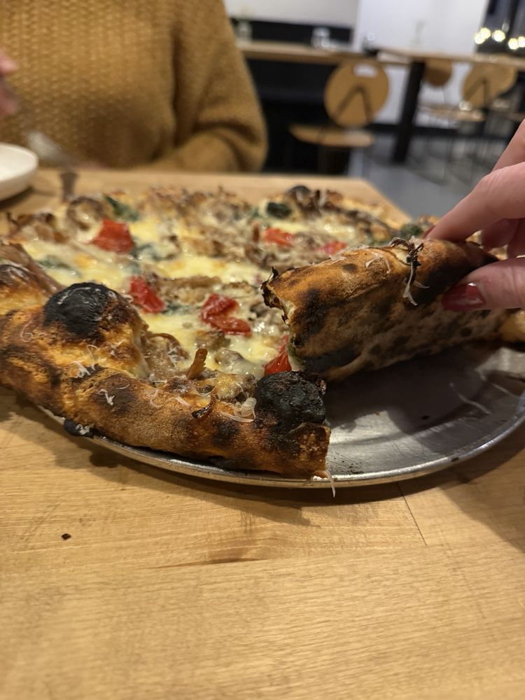 1929 Pizza and Wine Logo