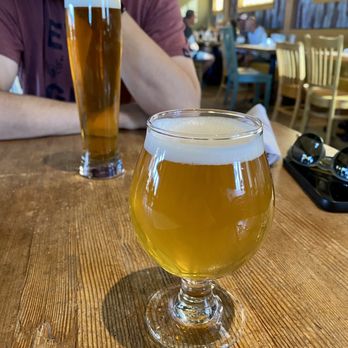 Breckenridge Brewery - Peach Palisade and So Fresh & So Queen beers - Breweries Near Me - Littleton, Colorado Breckenridge Brewery - Peach Palisade and So Fresh & So Queen beers - Breweries Near Me - Littleton, Colorado