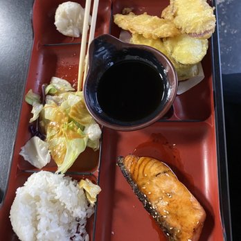 Buko Restaurant - Combo plate - Sushi Bars Near Me - Glendale, California Buko Restaurant - Combo plate - Sushi Bars Near Me - Glendale, California