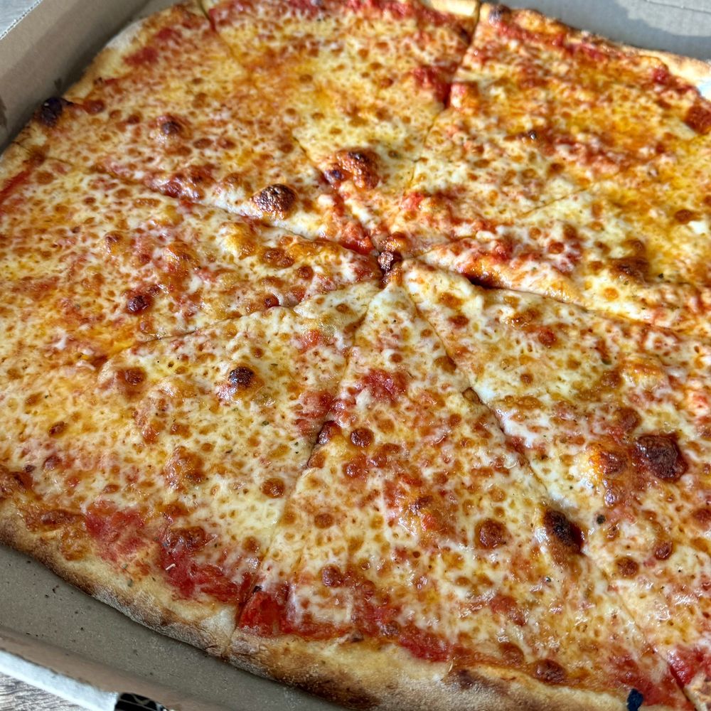 Anthony's Pizzeria & Deli - Medium Cheese pizza - Pizza Near Me - Wallingford, Connecticut