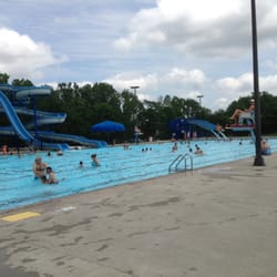 Heath Municipal Pool - Slides into the main pool and diving area