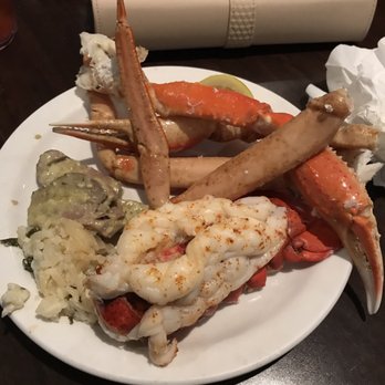 Augustine Casino - Good lobster, juicy crab legs, beef loin with poblano sauce and a little orzo and spinach. - Casinos Near Me - Coachella, California