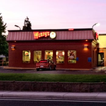 Wendy's - Front of the Restaurant - Fast Food Near Me - Citrus Hts., California