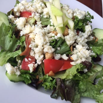 Ruth's Parkside Cafe - Salad with tomatoes, cucumbers, roasted hazlenuts, bacon and apples - New American Near Me - Cincinnati, Ohio