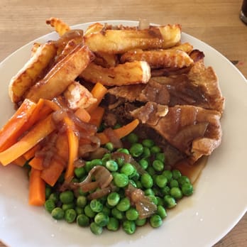 Toft Gate Barn Cafe - Homemade steak pie, chips & veg with onion gravy - Coffee & Tea Near Me - Bewerley, NYK