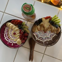 Pink bowl and Purple bowl Pink bowl and Purple bowl