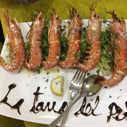Salt grilled prawns!   Yummy!