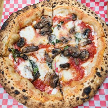 O Munaciello - Wish I'd ordered two! - Pizza Near Me - West Palm Beach, Florida O Munaciello - Wish I'd ordered two! - Pizza Near Me - West Palm Beach, Florida