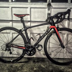 2017 Giant TCR Advanced Carbon with Carbon wheels.