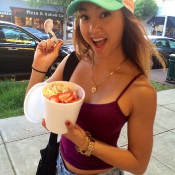 Strawberry Fields - Acai bowl! It's huge! - Juice Bars & Smoothies Near Me - Norfolk, Virginia Strawberry Fields - Acai bowl! It's huge! - Juice Bars & Smoothies Near Me - Norfolk, Virginia