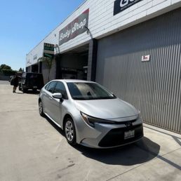 Exterior outside entrance of GLG Auto Collision Center - North Hills, California Exterior outside entrance of GLG Auto Collision Center - North Hills, California