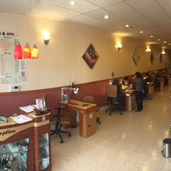 Hollywood Nail Salon & Spa