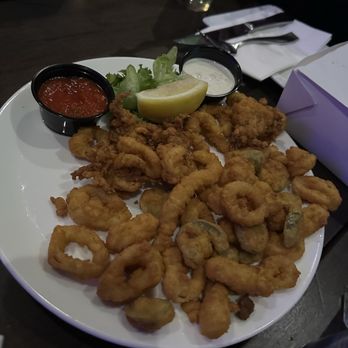 Rockafella's Restaurant - Fried Calamari - American Near Me - Salem, Massachusetts