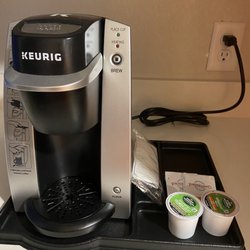 Holiday Inn Express & Suites Silver Springs-Ocala - No coffee cups....
