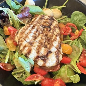 Medora Uncork'd - Caprese Salad - Wine Bars Near Me - Medora, North Dakota