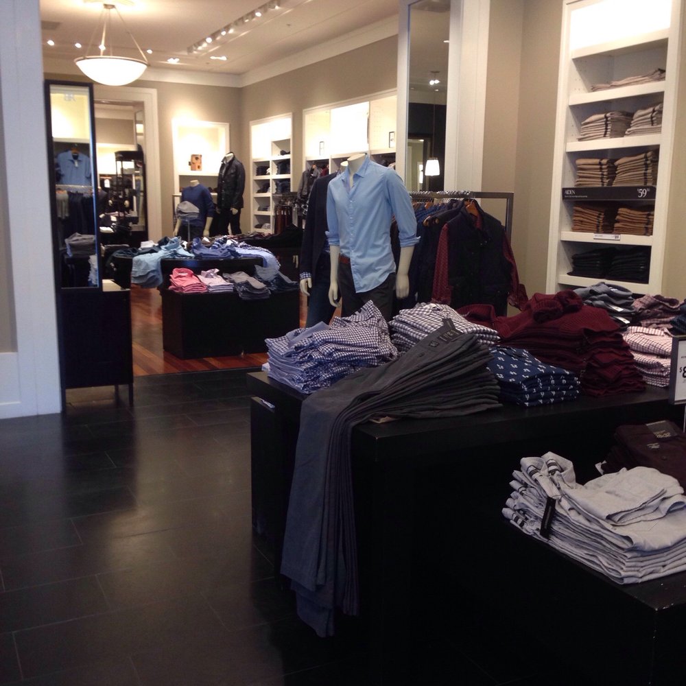 Banana Republic - Inside - Accessories Near Me - Jacksonville, Florida Banana Republic - Inside - Accessories Near Me - Jacksonville, Florida
