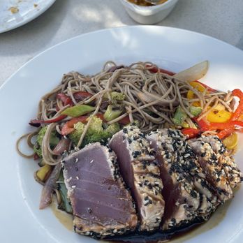Winewood - Ahi tuna sesame ginger noodles - New American Near Me - Grapevine, Texas Winewood - Ahi tuna sesame ginger noodles - New American Near Me - Grapevine, Texas