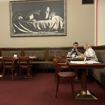 Café Louvre - Cafes Near Me - Prague, Puerto Rico