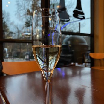 Lagarde American Eatery - Prosecco - New American Near Me - Chamblee, Georgia