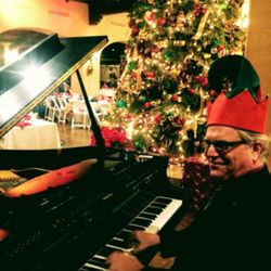 Virginia Country Club - Rickolsonmusic@gmail.com performing on piano at Virginia Country Club 12/18/2016 for Holiday Event (310)678-3802