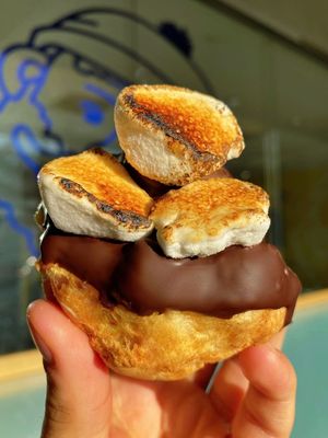 Beard Papa's by null