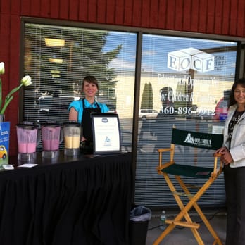 Pacific Perks Mobile Café - two women standing in front of a coffee shop - Party & Event Planning Near Me Pacific Perks Mobile Café - two women standing in front of a coffee shop - Party & Event Planning Near Me