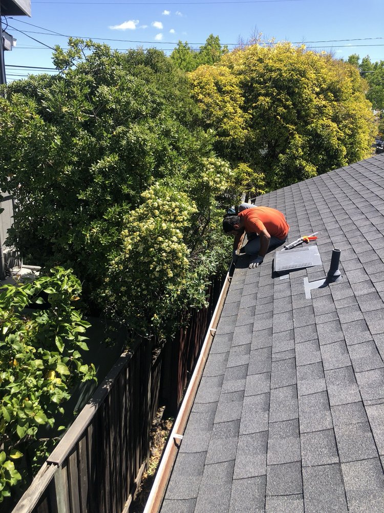 Slide of Astare Construction