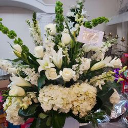 Glinda's Crafts and Floral - White floor basket