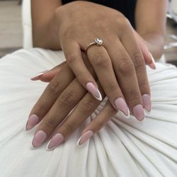 Marylin Nails & Spa - New set UV-gel