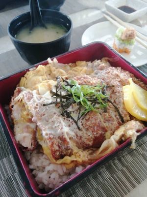 M Boutique Station 18 by null