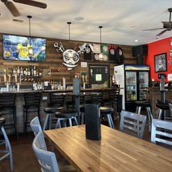smiling moose - Interior