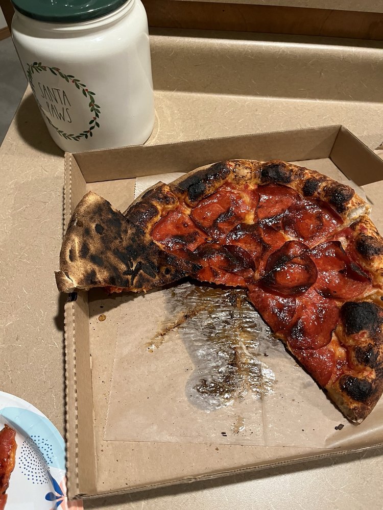 Elmos Wood Fired Pizza Logo