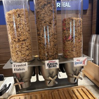 Holiday Inn Express & Suites Carpinteria - Cereal - Hotels Near Me - Carpinteria, California