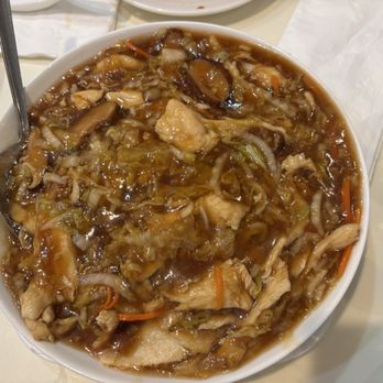 Soup Dumpling Plus - Crispy noodles with chicken (swimming in sauce) - Shanghainese Near Me - Fort Lee, New Jersey