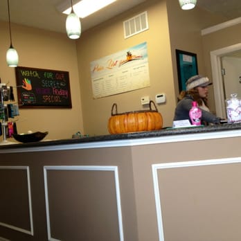 Bahama Mama's Tanning - lobby - Tanning Near Me - New Palestine, Indiana Bahama Mama's Tanning - lobby - Tanning Near Me - New Palestine, Indiana