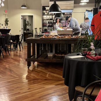 Boho Supper Club - Chef prepares dinner - Pop-Up Restaurants Near Me - Omaha, Nebraska