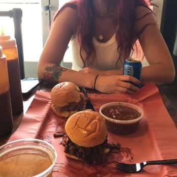 la Barbecue - Pulled Pork and chopped brisket sandwiches, side of beans. Sandwiches were amazing! - Barbeque Near Me - Austin, Texas la Barbecue - Pulled Pork and chopped brisket sandwiches, side of beans. Sandwiches were amazing! - Barbeque Near Me - Austin, Texas