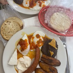 Perla de Oriente Panderia - Desayuno Especial