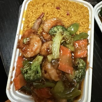 Youngs Chinese & Sushi - Shrimp in garlic sauce comb dinner special - Chinese Near Me - Tarrytown, New York Youngs Chinese & Sushi - Shrimp in garlic sauce comb dinner special - Chinese Near Me - Tarrytown, New York