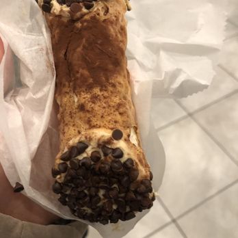Mike's Pastry - Bakeries Near Me - Cambridge, Massachusetts