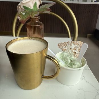 Cafe Cremerie - Mint Gelato and Latte - Desserts Near Me - Chicago, Illinois