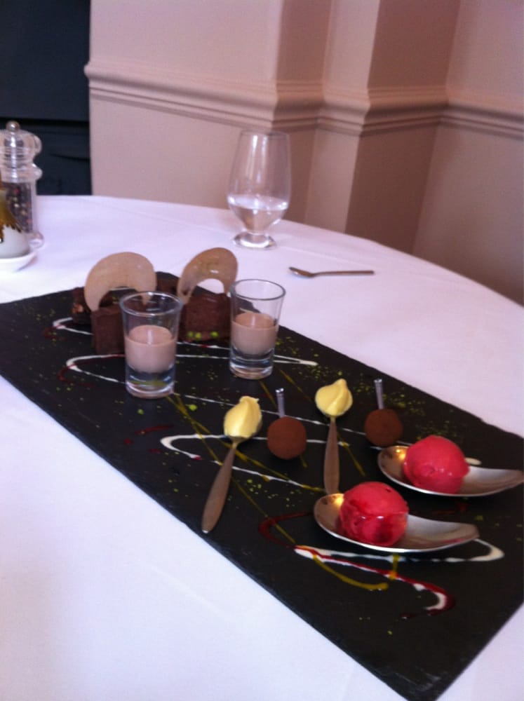 The Harrow - Mini chocolate platter - interior - British Near Me - Marlborough, WIL The Harrow - Mini chocolate platter - interior - British Near Me - Marlborough, WIL