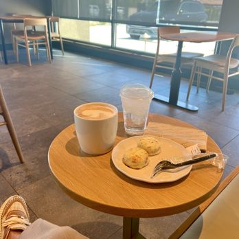 Starbucks - Egg White & Roasted Red Pepper Egg Bites - Coffee & Tea Near Me - Reno, Nevada