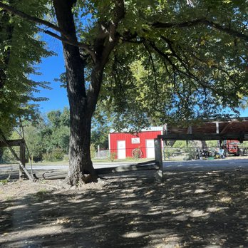 Honey Lee Ranch - Bathrooms there are nice and clean ! ( The red building ) - Horseback Riding Near Me - Oklahoma City, Oklahoma Honey Lee Ranch - Bathrooms there are nice and clean ! ( The red building ) - Horseback Riding Near Me - Oklahoma City, Oklahoma