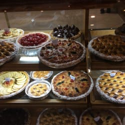 Sanabria - Pastafrola, torta de manzana y de coco... ñam!