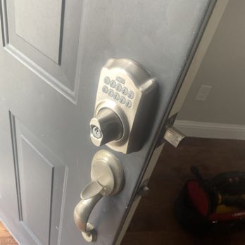 United Locksmith 24/7 - Keypad installed - Keys & Locksmiths Near Me